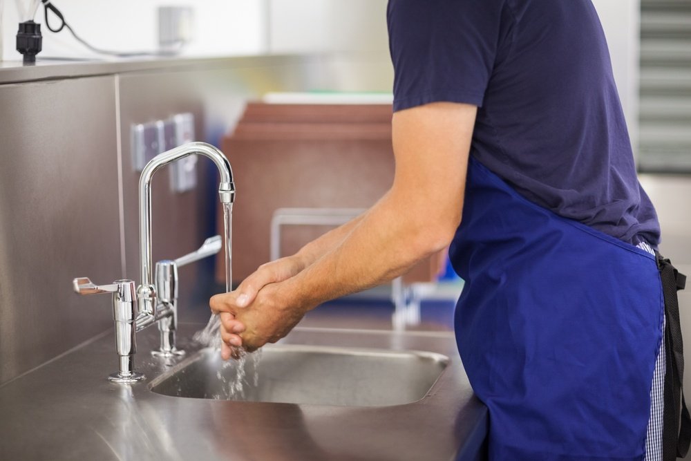 washing hands 